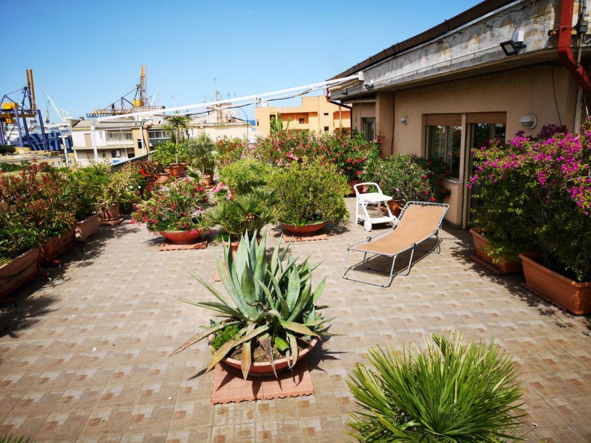 La Terrazza Di Jenny Apartment Palermo Bagian luar foto