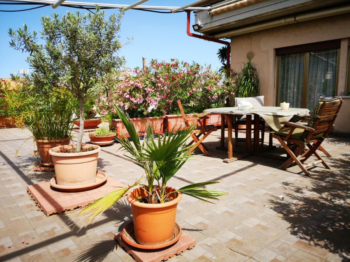 La Terrazza Di Jenny Apartment Palermo Bagian luar foto